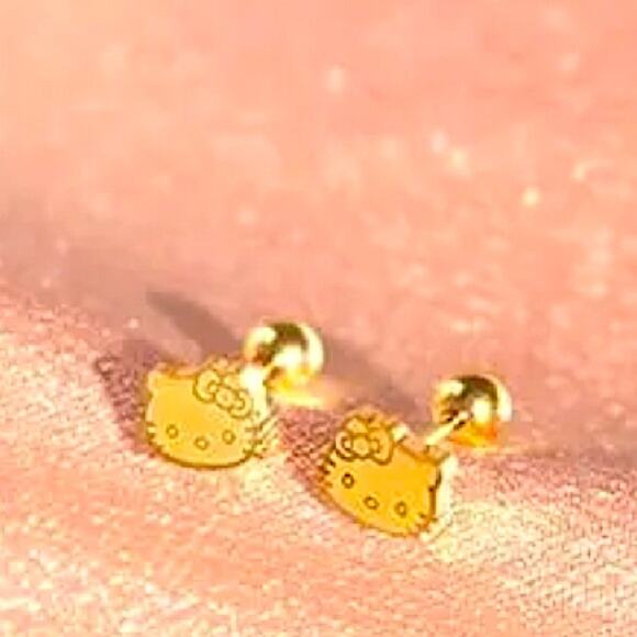 GOLD HELLO KITTY STUD EARRINGS - Picture 4 of 7